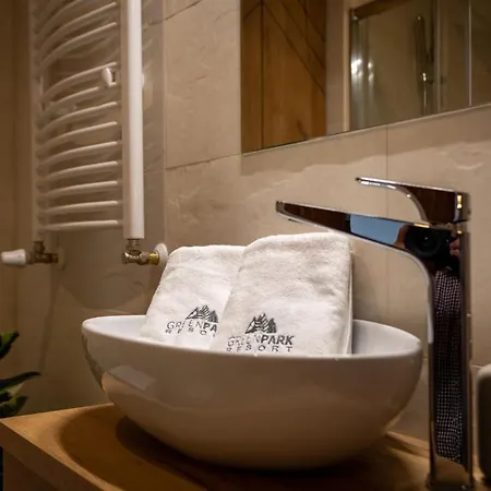 Przytulny Kat W Green Park Resort W Budynku Z Basenem, Sauna, Jacuzzi Szklarska Poręba Eksteriør bilde